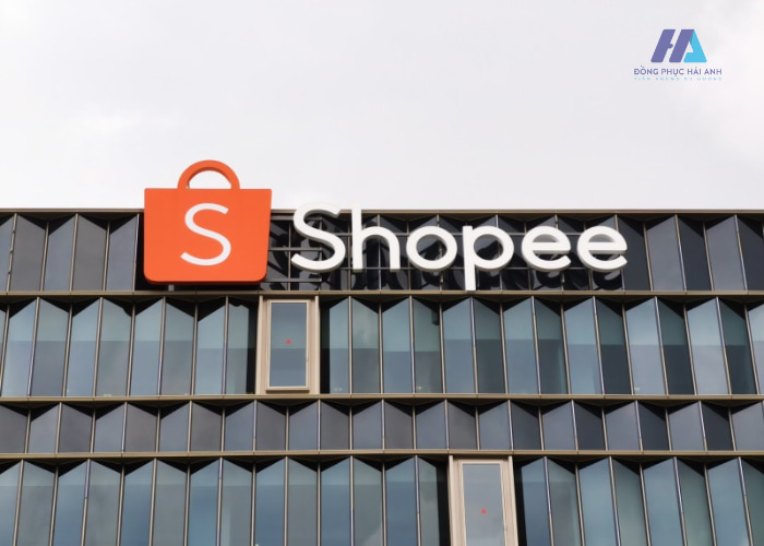 công ty Shopee hiện là đối thủ nặng ký của nhiều sàn thương mại 