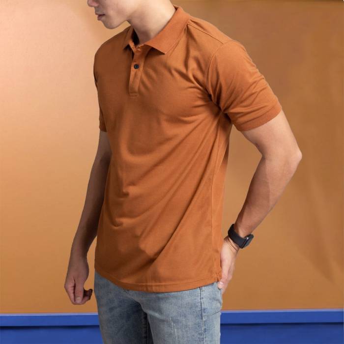 Áo polo màu vàng bò đại diện cho nét đẹp thời thượng