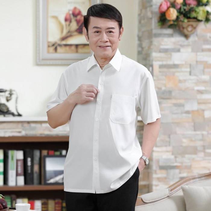 Sơ mi trắng basic, đơn giản, phù hợp mọi lứa tuổi