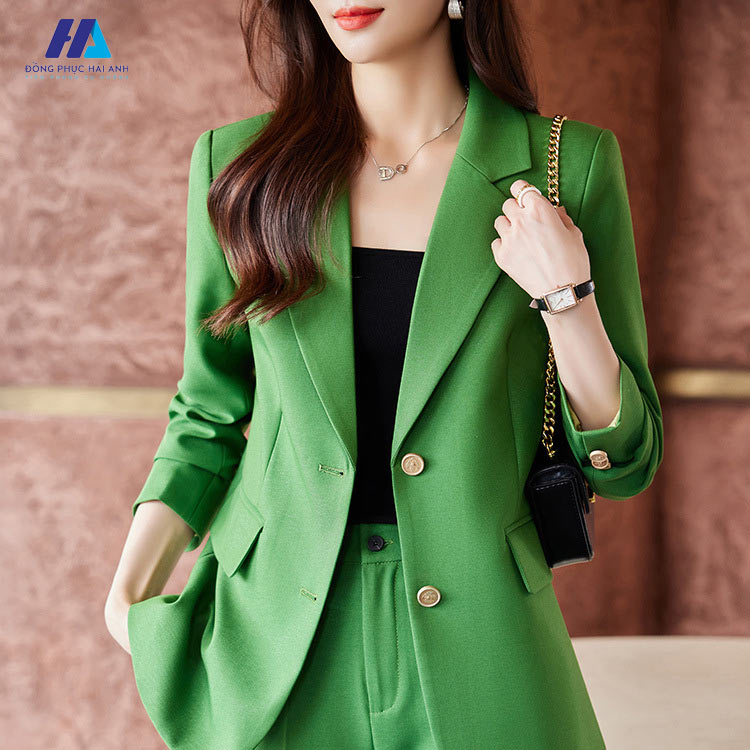 Màu xanh lá cây đại diện cho sự phát triển, sinh sôi và nảy nở 
