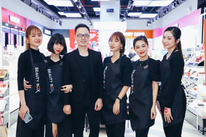 FLy88 quaytay.tv bóng đá công ty mỹ phẩm thiết kế đặc biệt độc đáo