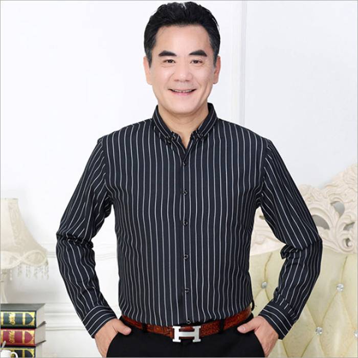 Áo sơ mi nam trung niên 50 tuổi kẻ sọc nhỏ