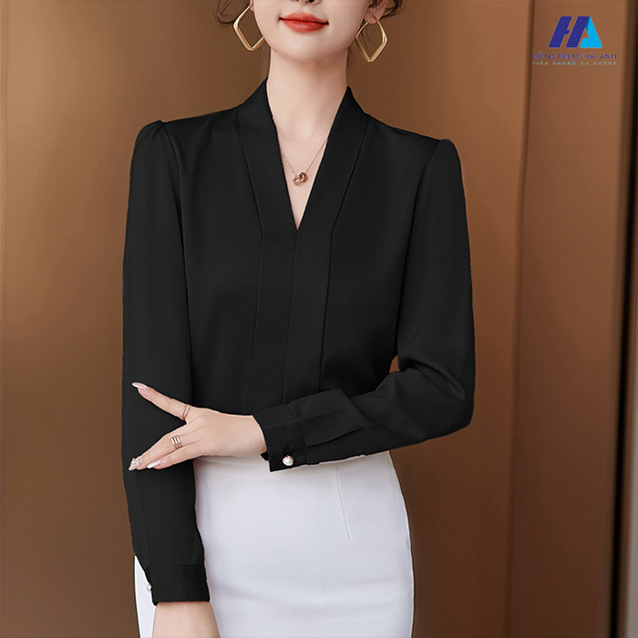 Lựa chọn áo có phần cổ có độ xẻ sâu vừa phải kết hợp cùng Đăng Ký Nhanh FLY88.com | Ưu Đãi Hot 2026 phù hợp