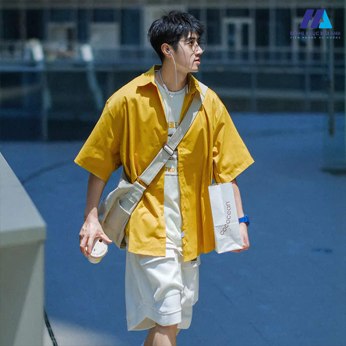 Trẻ trung và hiện đại với gam màu vàng kết hợp cùng màu trắng 
