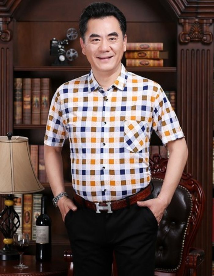 Cách phối đồ với FLY88 tặng nạp đầu 188K cho đàn ông trung niên đẹp, mạnh mẽ