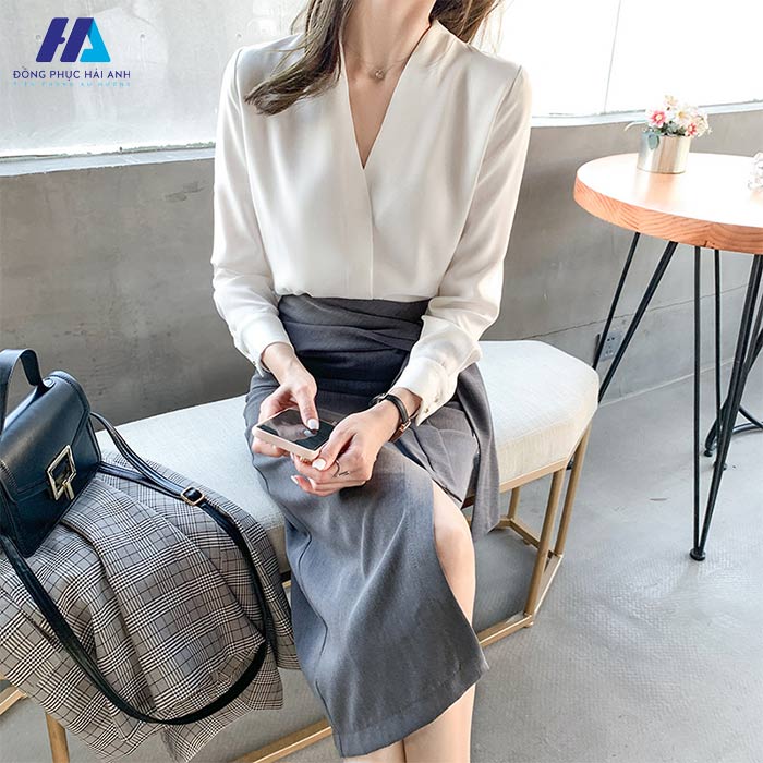 Tham khảo cách phối đồ cùng FLY88 tặng nạp đầu 188K nữ Trang Chủ Fly88.Com Uy Tín Đẳng Cấp Số 1 Châu Á màu trắng