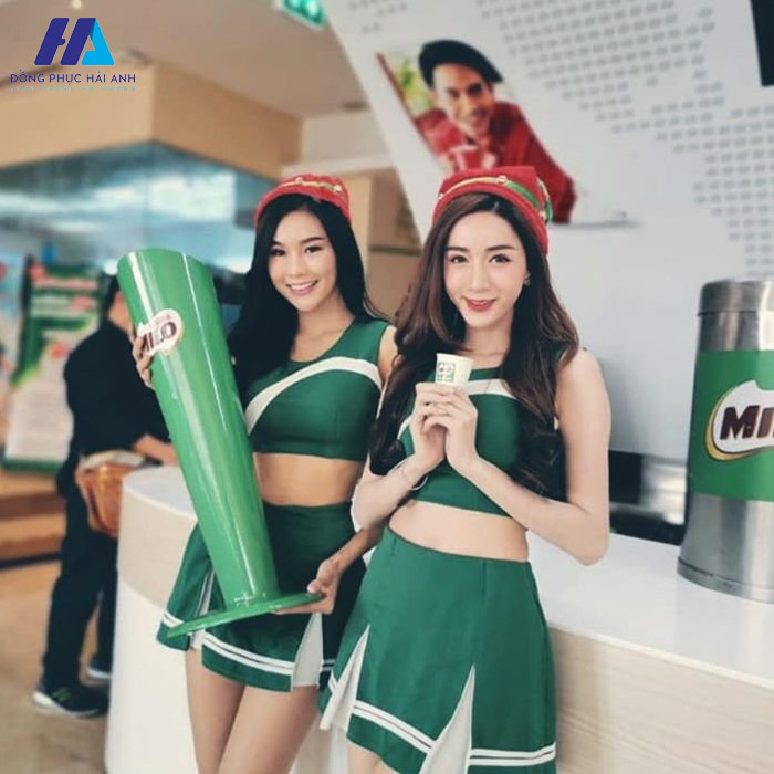 Thiết kế Nhà Cái FLY88.COM Xanh Chín, Uy Tín Tặng 188k Fly88 com giải trí trực tuyến croptop quyến rũ, năng động cho PG sự kiện