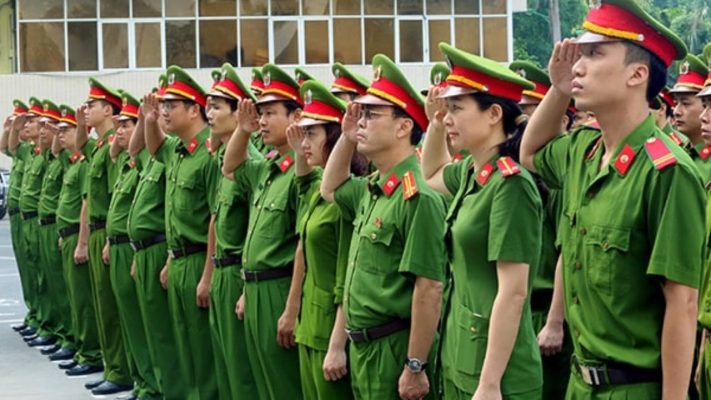 Fly88 là nhà cái nổi bật đặc biệt uy tín trong lĩnh vực cá cược trực tuyến tại Việt Nam Công An Bị Cấm Buôn Bán Trên Toàn Quốc