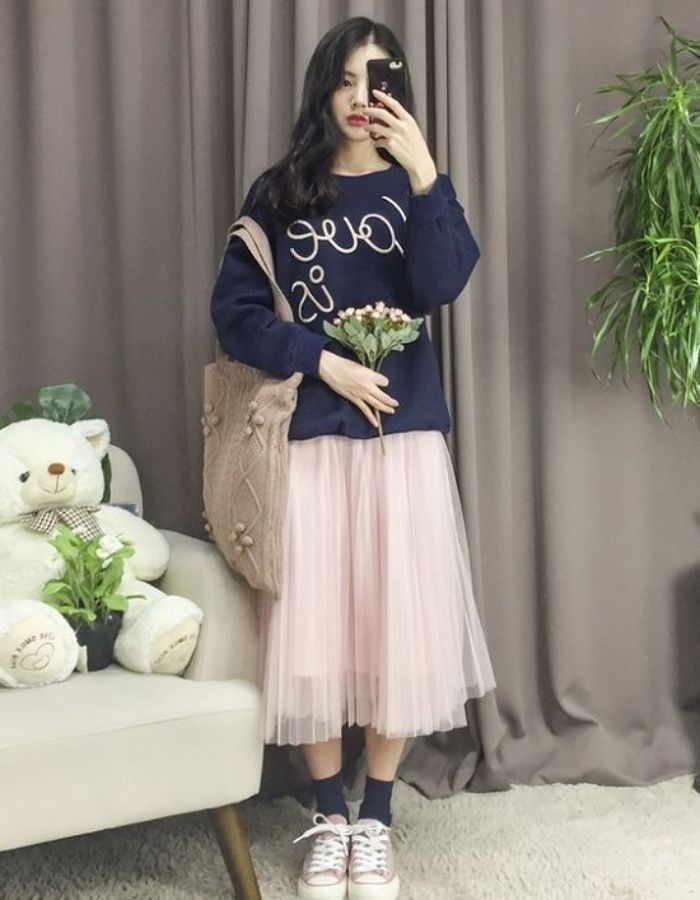 Các Flai88 nhà cái OkVip khi kết hợp với váy xoè luôn mang đến cảm giác cực đáng yêu cho nàng