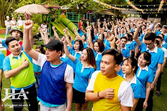 Khi thiết kế Flyok.vip truy cập ngay logo, hình in cần có bố cục và tương đồng về màu sắc