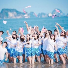 Trang bị Nhà Cái FLY88.COM Xanh Chín, Uy Tín Tặng 188k cho nhân viên trong các buổi đi chơi biển của công ty