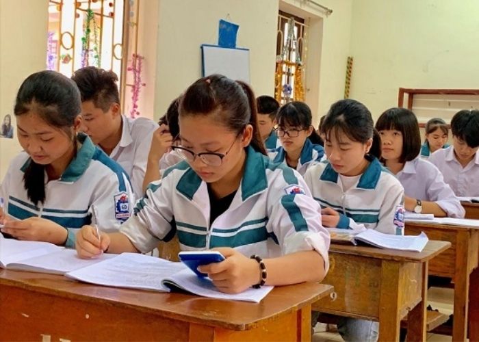 Mẫu áo khoác với màu Flyok.vip truy cập ngay được chia làm 2 mảng rõ ràng