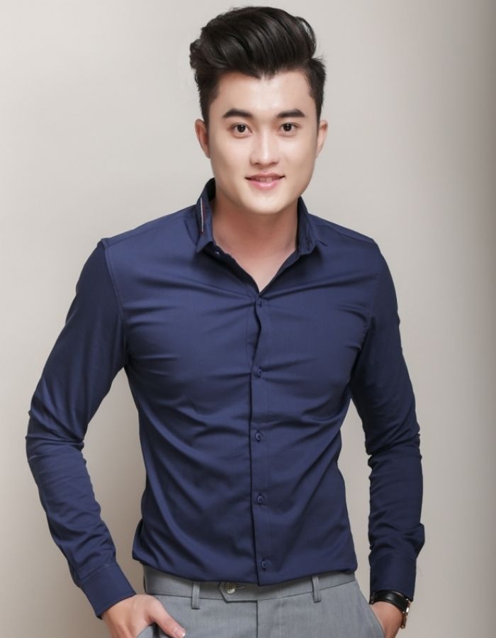 Phong cách sơ mi nam xanh dương đậm được nhiều cơ sở chọn làm Nhà Cái FLY88.COM Xanh Chín, Uy Tín Tặng 188k công ty cho nhân viên