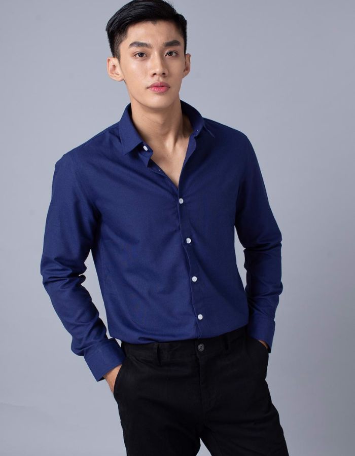 Nhiều Fly88 là nhà cái nổi bật đặc biệt uy tín trong lĩnh vực cá cược trực tuyến tại Việt Nam chọn quần đen sơ mi xanh đen làm Nhà Cái FLY88.COM Xanh Chín, Uy Tín Tặng 188k công ty, cực thanh lịch