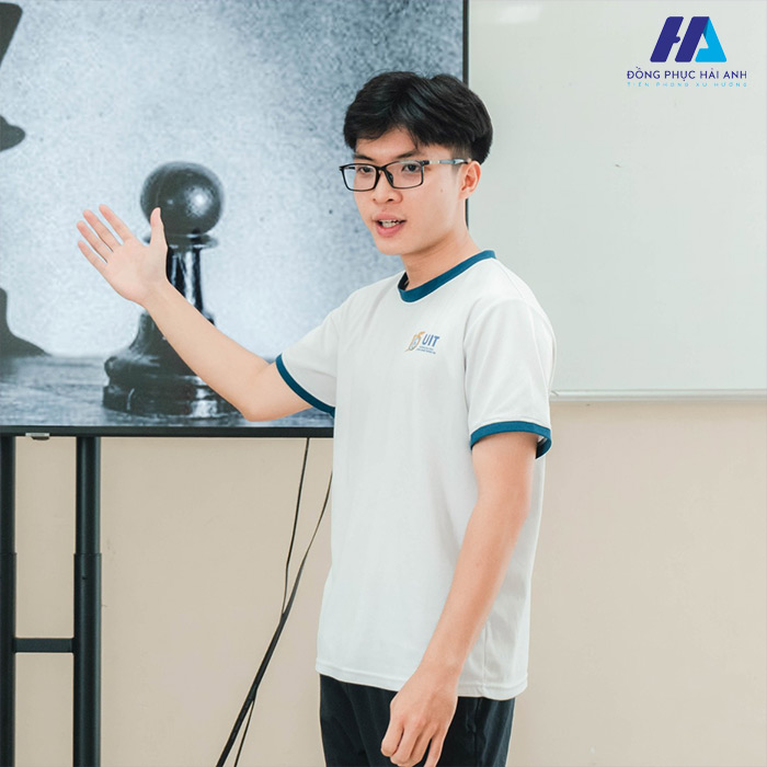 Năng động và thoải mái với mẫu Fly88 com giải trí trực tuyến cổ tròn Nhà Cái FLY88.COM Xanh Chín, Uy Tín Tặng 188k sinh viên UIT