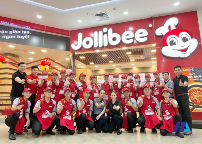Tạp dề Jollibee góp phần tạo dựng hình ảnh chuyên nghiệp, chỉn chu và sạch sẽ