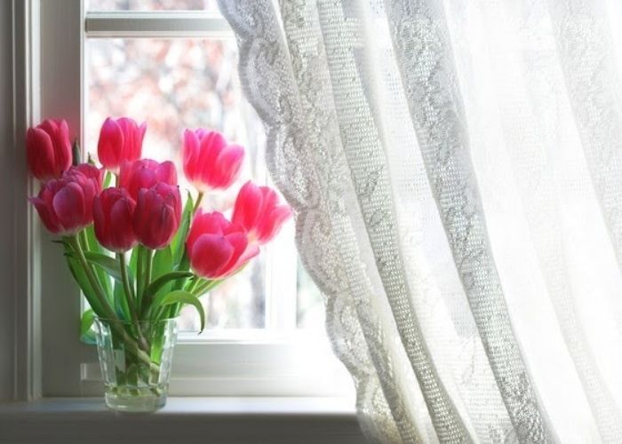 Rèm cửa làm từ ren trang trí không gian sống trở nên đẹp hơn