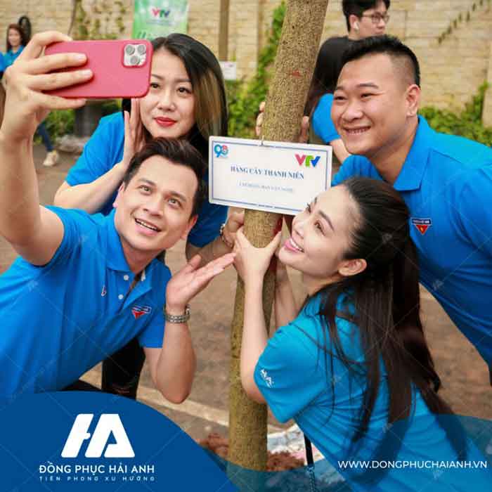 Mẫu Fly88 com giải trí trực tuyến màu xanh song hành cùng đoàn thanh niên Việt Nam