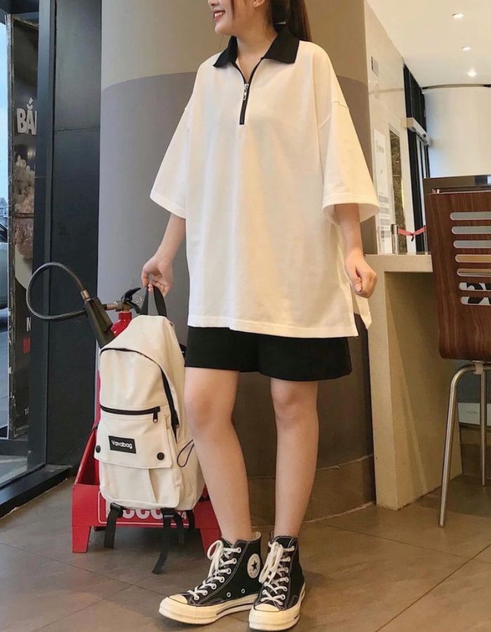 Cách phối đồ Fly883 Mở Tài Khoản oversized mix với quần short mang lại 1 vẻ đẹp trẻ trung 