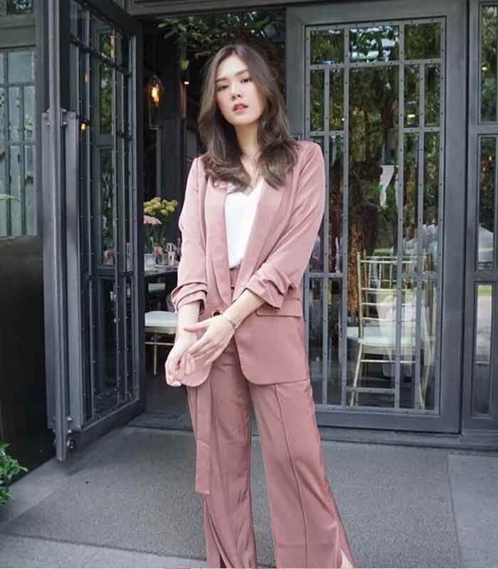 Lựa chọn bộ Flai88 nhà cái OkVip cùng tông màu giúp chị em nổi bật hơn