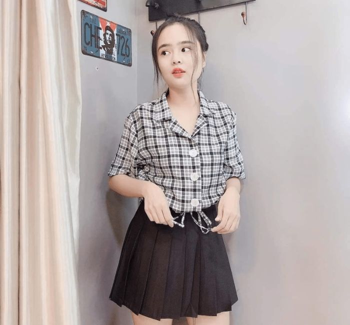 Kết hợp sơ mi caro cùng Fly88com code khuyến mãi cực xinh