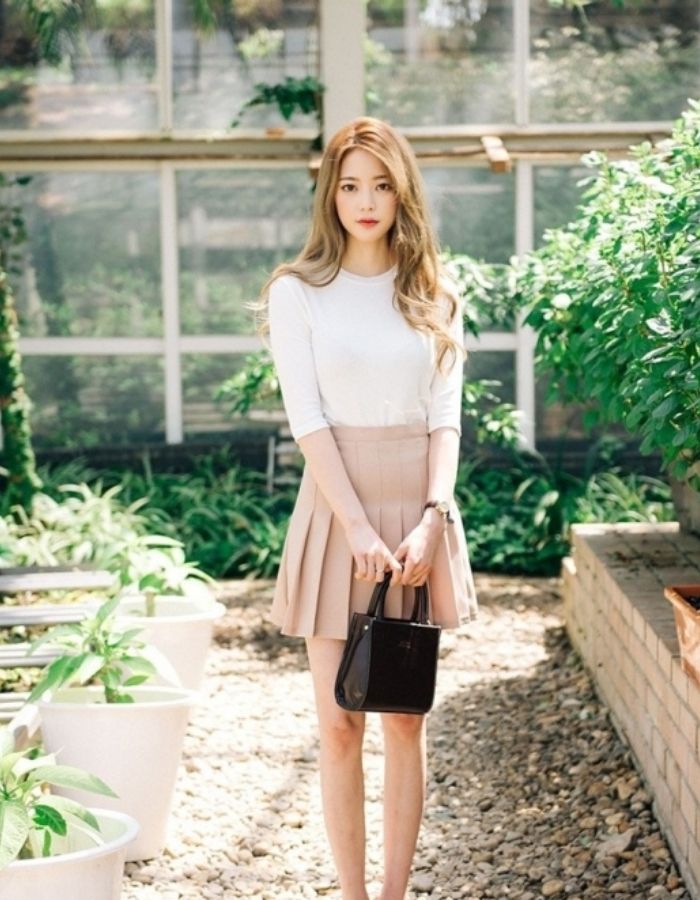 Chân váy xếp ly cùng Fly88 com giải trí trực tuyến dịu dàng cho nữ