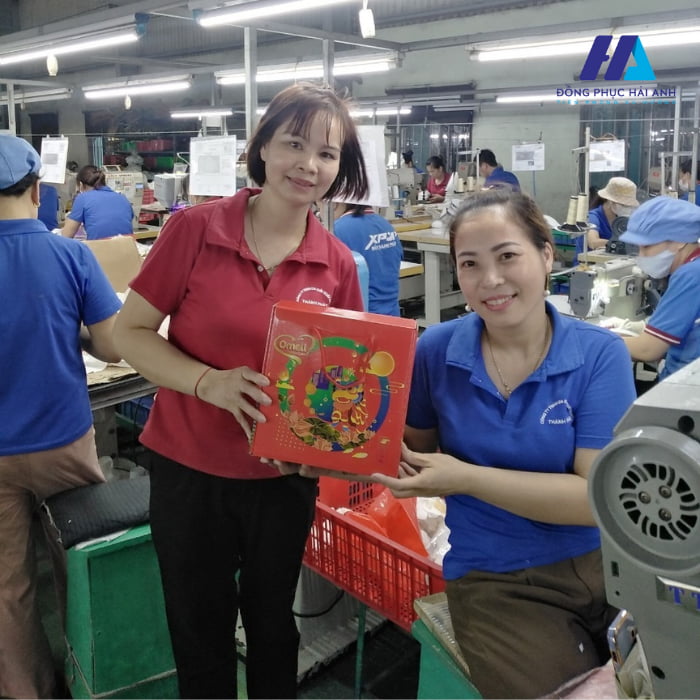 FLy88 quaytay.tv bóng đá công nhân Nhà Cái FLY88.COM Xanh Chín, Uy Tín Tặng 188k giày của Công ty Thành Đạt 