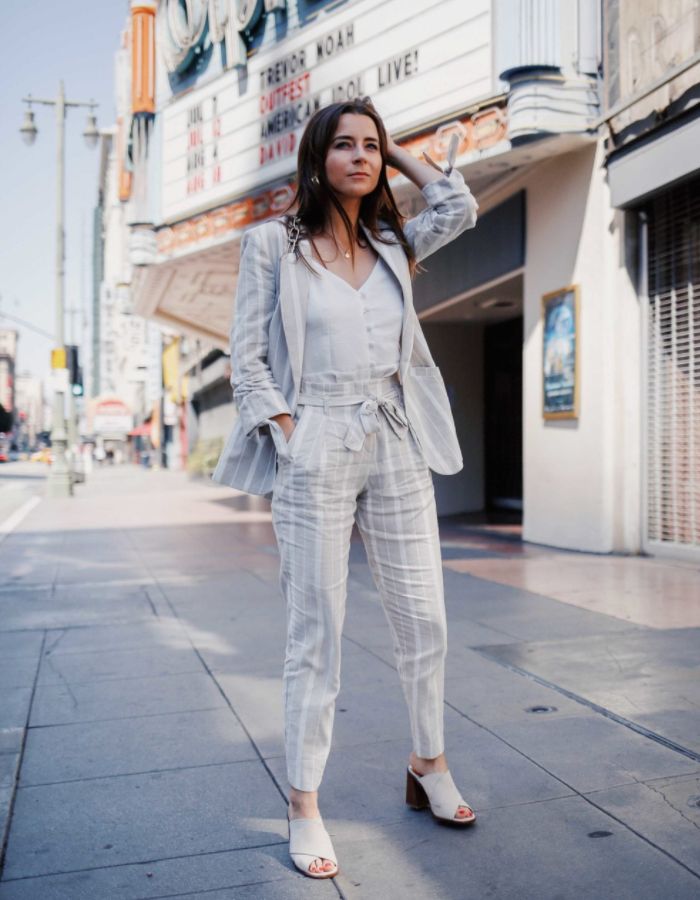 Thời trang suit Trang Chủ Fly88.Com Uy Tín Đẳng Cấp Số 1 Châu Á mỏng thích hợp diện trong ngày hè