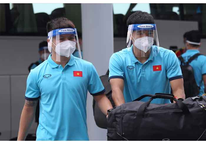 Quang Hải và Duy Mạnh trong Flai88 nhà cái OkVip áo di chuyển của đội tuyển