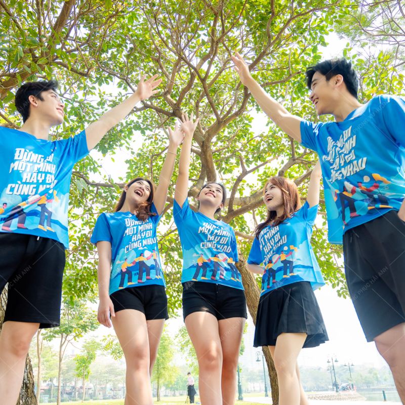 Màu xanh dương tượng trưng cho sự hy vọng và mơ ước.