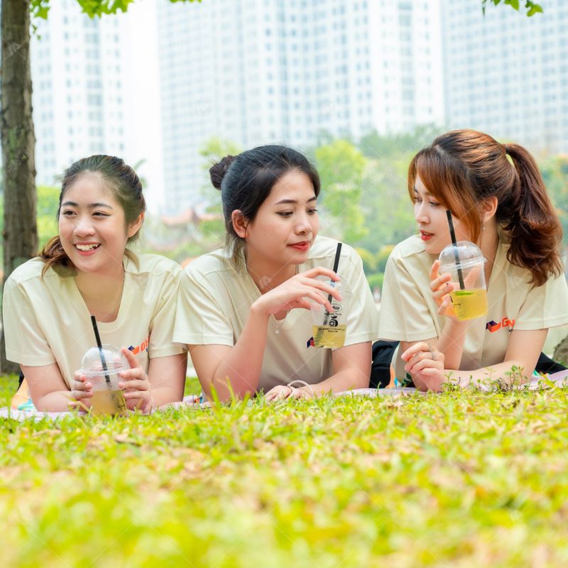 Màu xanh cốm chủ đạo tạo cảm giác tươi mới, tự do