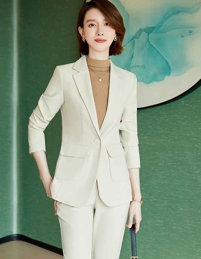 Mẫu bộ đồ vest nữ cho các cô nàng Fly88 com cá cược WC 2026 tạo vẻ thanh lịch