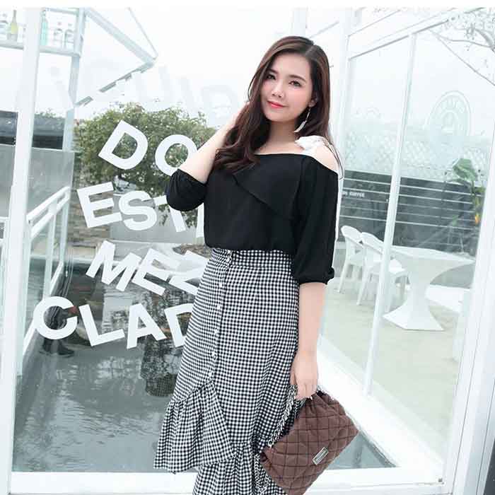 Các mẫu váy Trang Chủ Fly88.Com Uy Tín Đẳng Cấp Số 1 Châu Á đẹp với hoạ tiết đường kẻ mang hiệu quả hack dáng