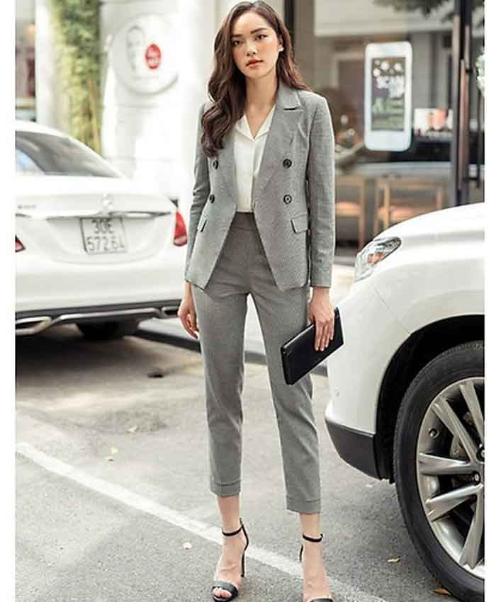 Khởi động cho tuần Trang chính thức của nhà cái FLY88 mới cùng set đồ lịch sự, sang trọng