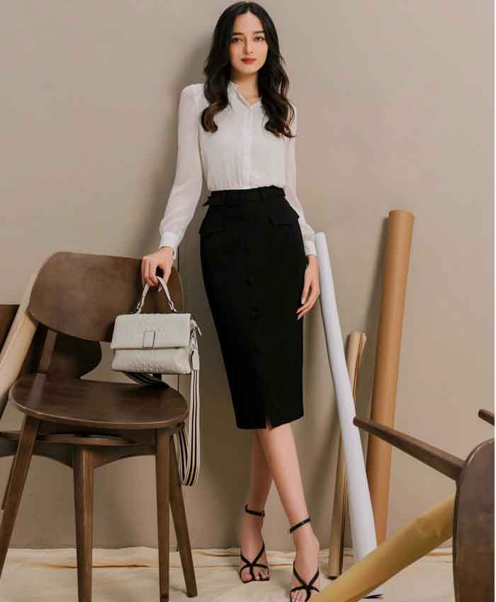 Bộ đồ Trang Chủ Fly88.Com Uy Tín Đẳng Cấp Số 1 Châu Á cơ bản mà gần như công ty nào cũng trang bị cho nhân viên