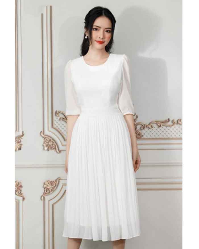 Mẫu đầm xuông giá rẻ cho đẹp cho chị em đi biển