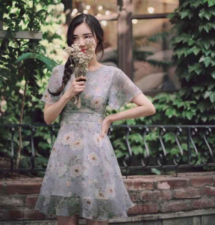Nhẹ nhàng như thời thiếu nữ với váy xoè