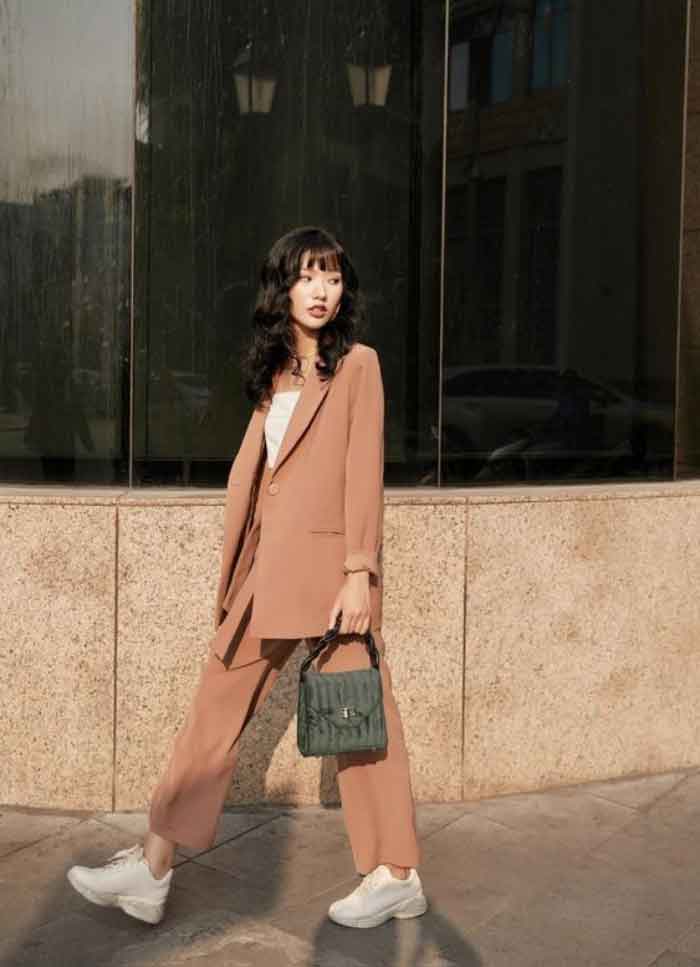 Bộ đồ vest Trang Chủ Fly88.Com Uy Tín Đẳng Cấp Số 1 Châu Á sử dụng Trang Chủ Fly88.Com Uy Tín Đẳng Cấp Số 1 Châu Á vải tuyết mưa cao cấp