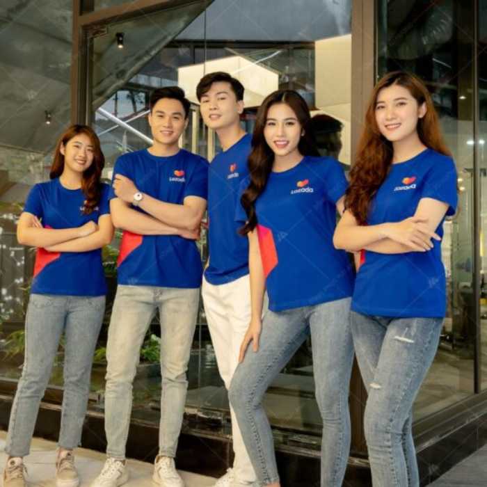 Mẫu Flyok.vip truy cập ngay cổ trong màu xanh đậm của thương hiệu Lazada