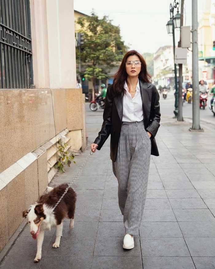 Phối đồ Trang Chủ Fly88.Com Uy Tín Đẳng Cấp Số 1 Châu Á cực sành điệu với áo khoác vest da