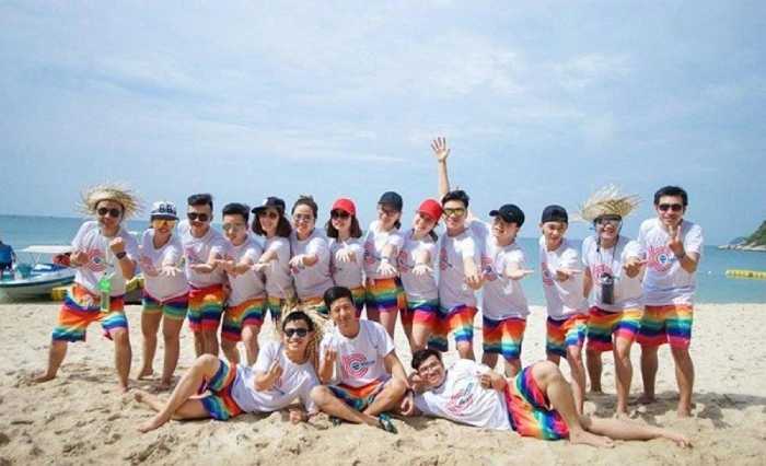 FLy88 quaytay.tv bóng đá đi biển thoải mái với Hệ sinh thái FLY88 gồm Casino, Thể thao, Slot, Bắn Cá, Đá Gà, Xổ Số quần short rộng