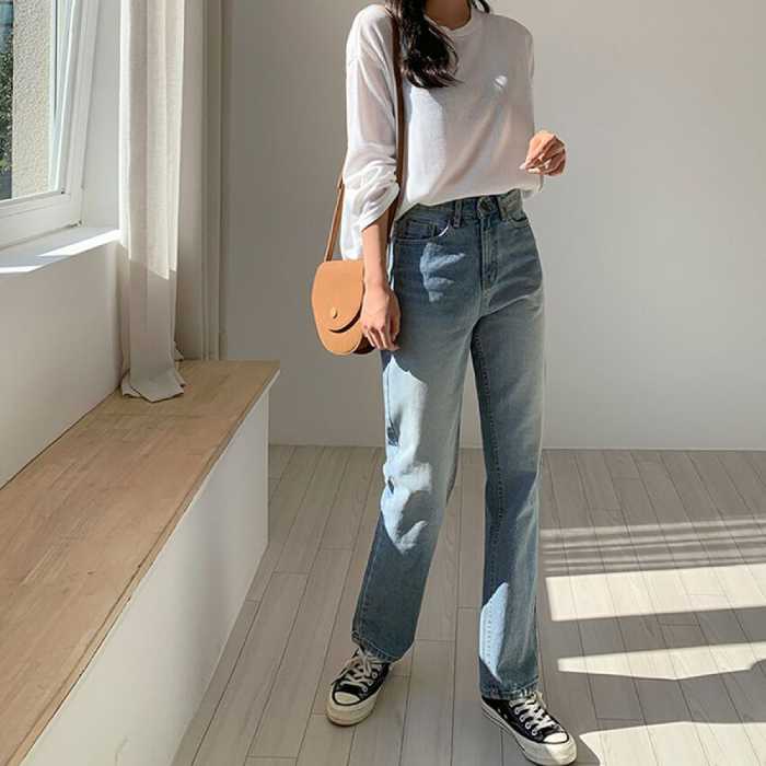 Phối quần jean cạp cao cùng Fly88 com giải trí trực tuyến trắng tươi trẻ