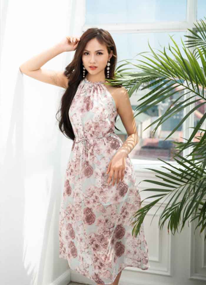 Thời trang Fly88 là nhà cái nổi bật đặc biệt uy tín trong lĩnh vực cá cược trực tuyến tại Việt Nam đầm sát nách gợi cảm
