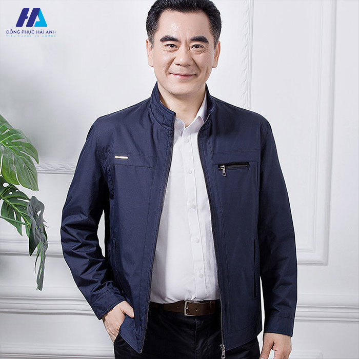 Chia sẻ cách chọn áo khoác nam trung niên đẹp, phù hợp