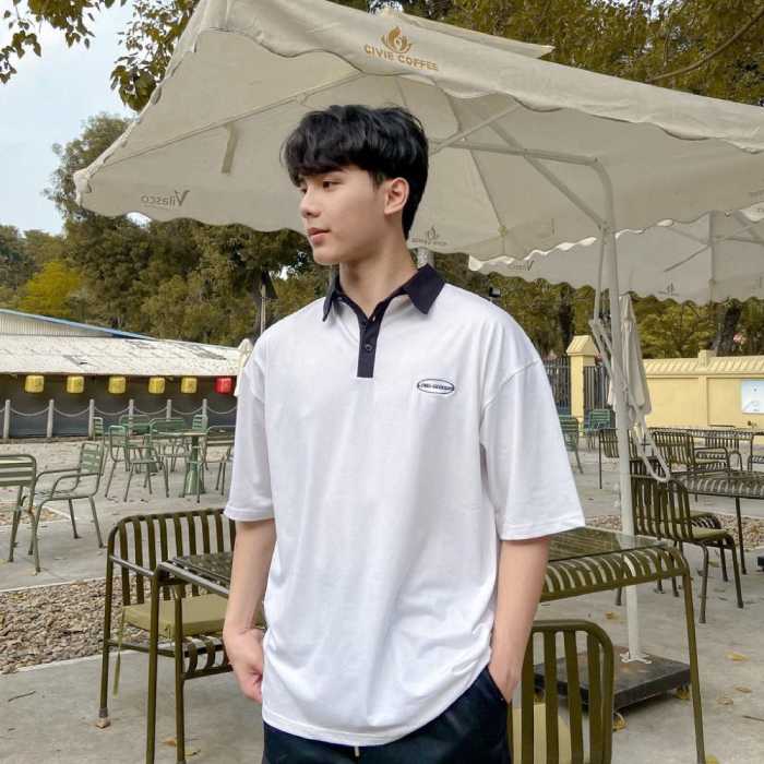 Mẫu Fly88 com giải trí trực tuyến polo màu trắng cổ bẻ màu đen chỉn chu