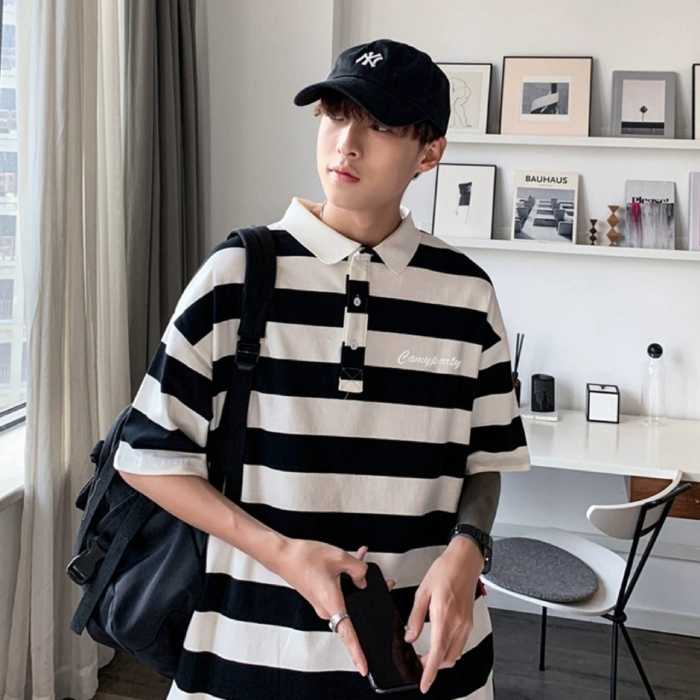 Mẫu Fly88 com giải trí trực tuyến polo kẻ sọc hai màu đen trắng trẻ trung