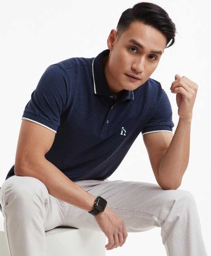 Phối Fly88 com giải trí trực tuyến dáng polo với quần kaki