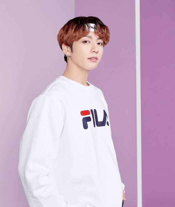 Mẫu Fly88 com giải trí trực tuyến nỉ cao cấp Fila tay dài ấm áp