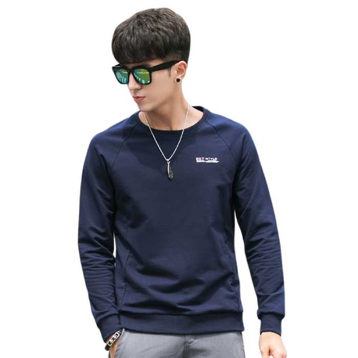 Mẫu Fly88 com giải trí trực tuyến tay dài phối quần âu lịch lãm
