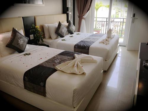 Flai88 được xếp hạng cao nhất xanh lá cây viền đậm năng động
